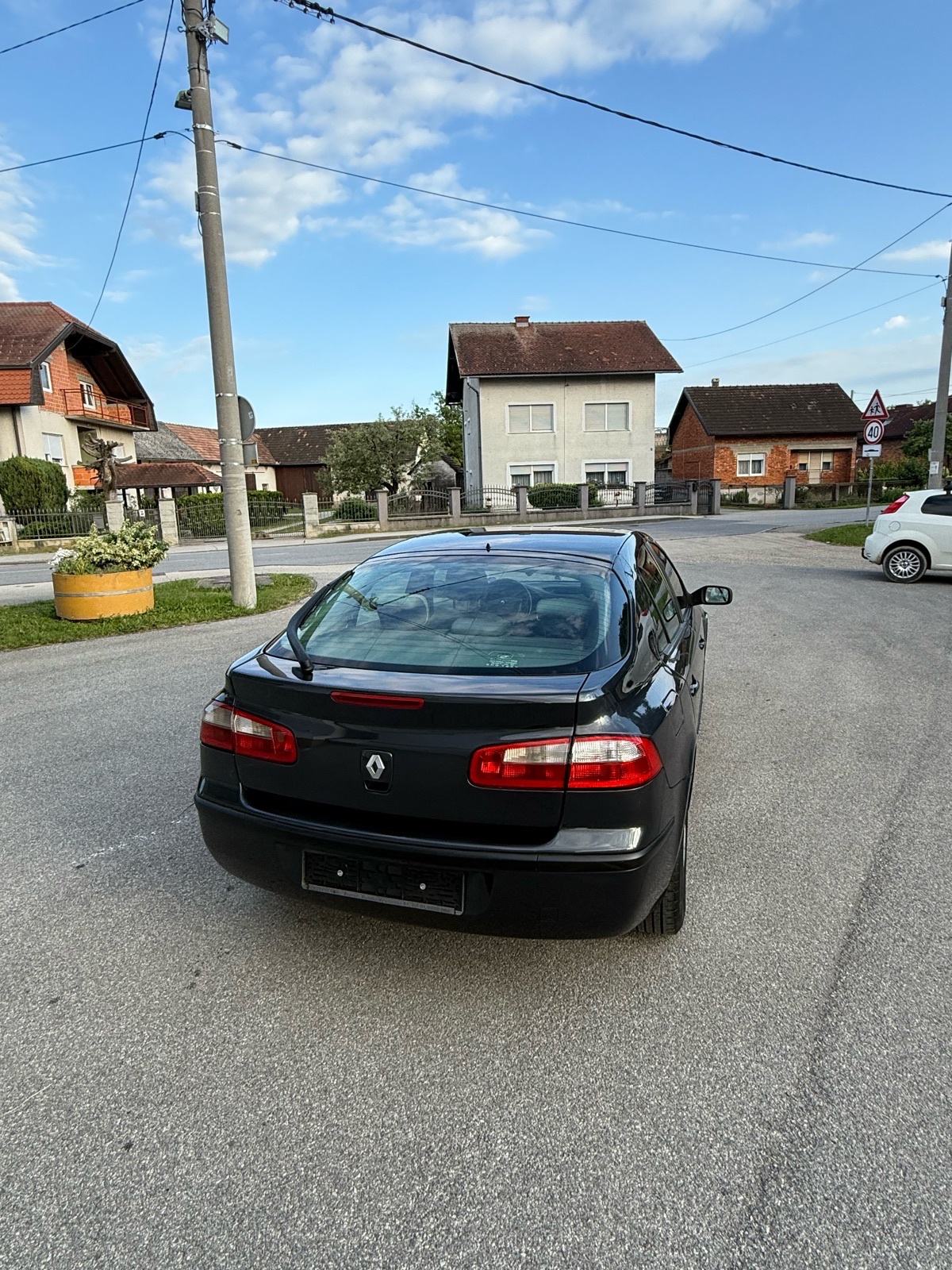 Renault Laguna 1,8 16V AUTOMATIK KLIMA SPREMAN ZA REG, fotografija 11