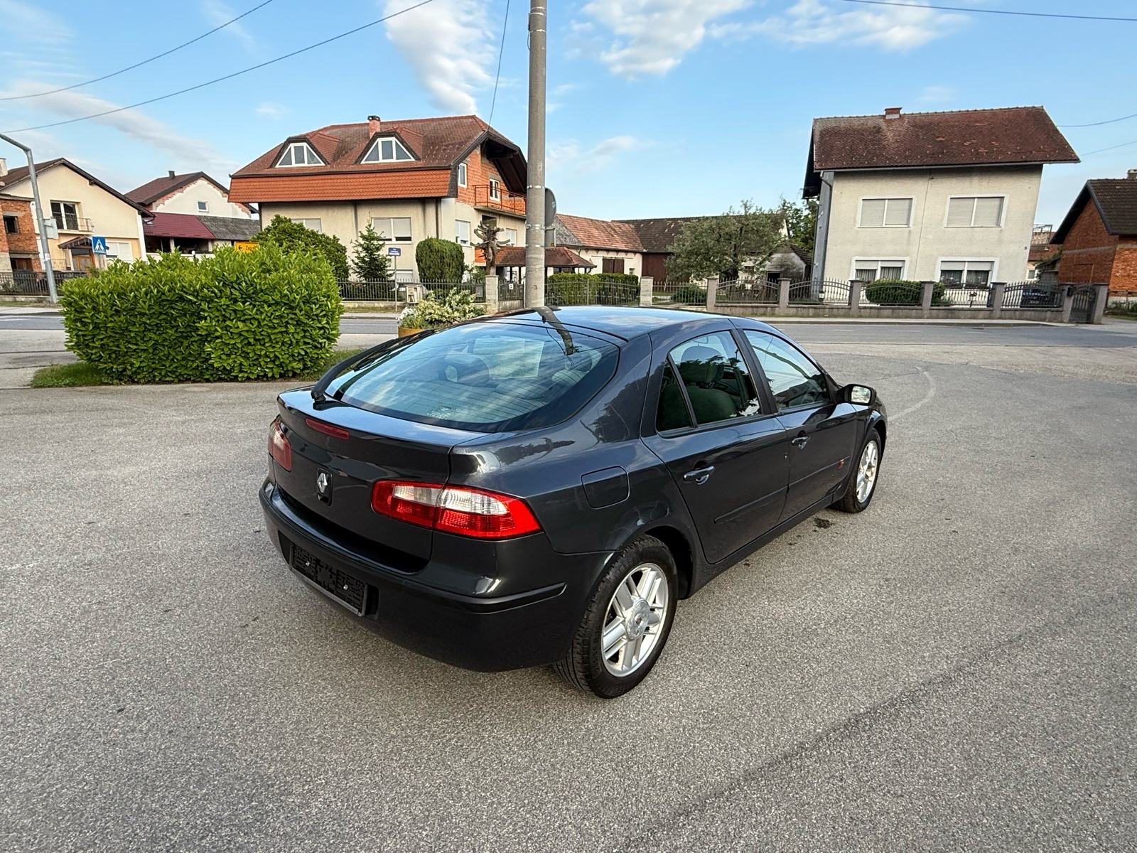 Renault Laguna 1,8 16V AUTOMATIK KLIMA SPREMAN ZA REG, fotografija 12