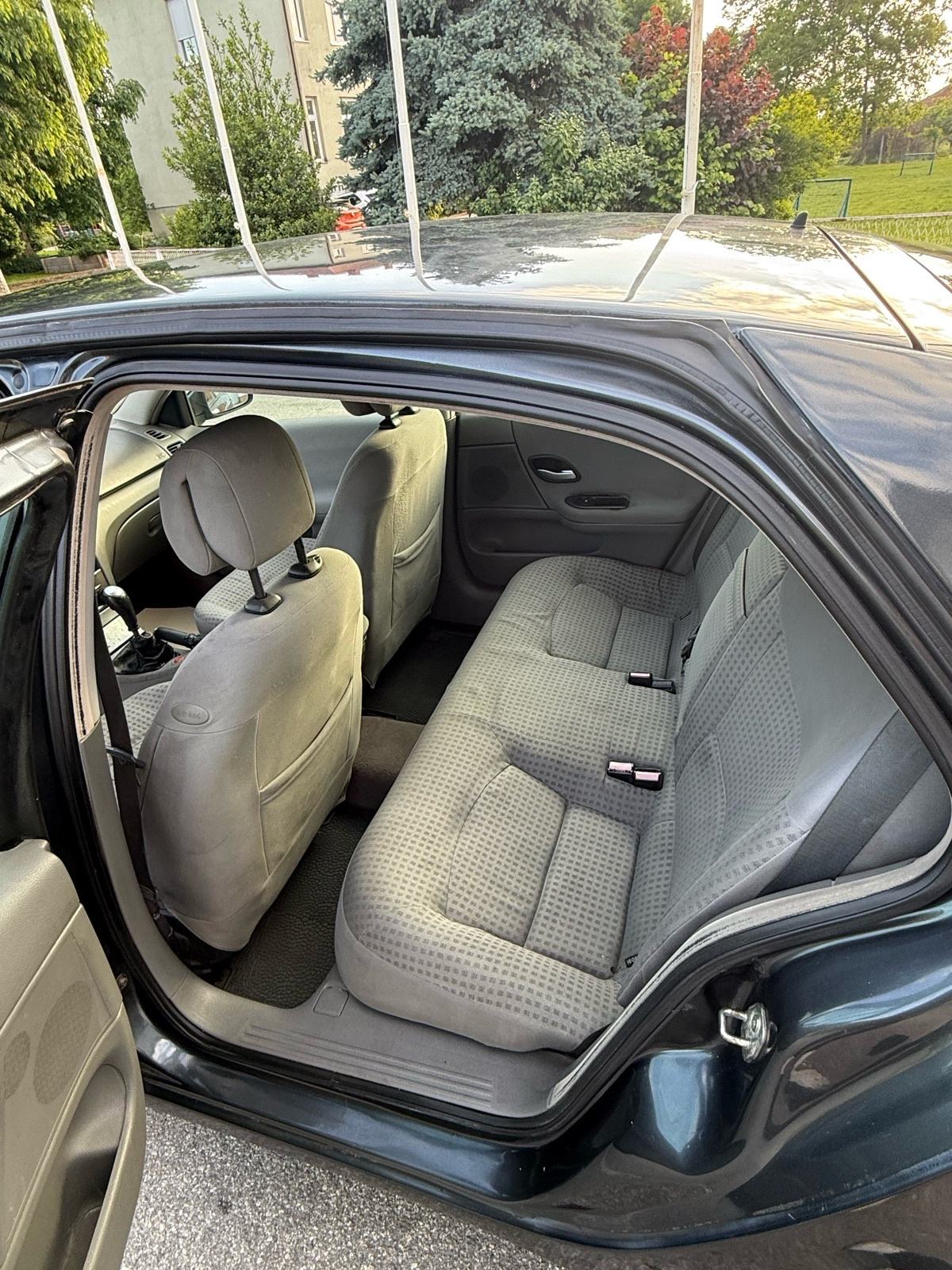 Renault Laguna 1,8 16V AUTOMATIK KLIMA SPREMAN ZA REG, fotografija 8