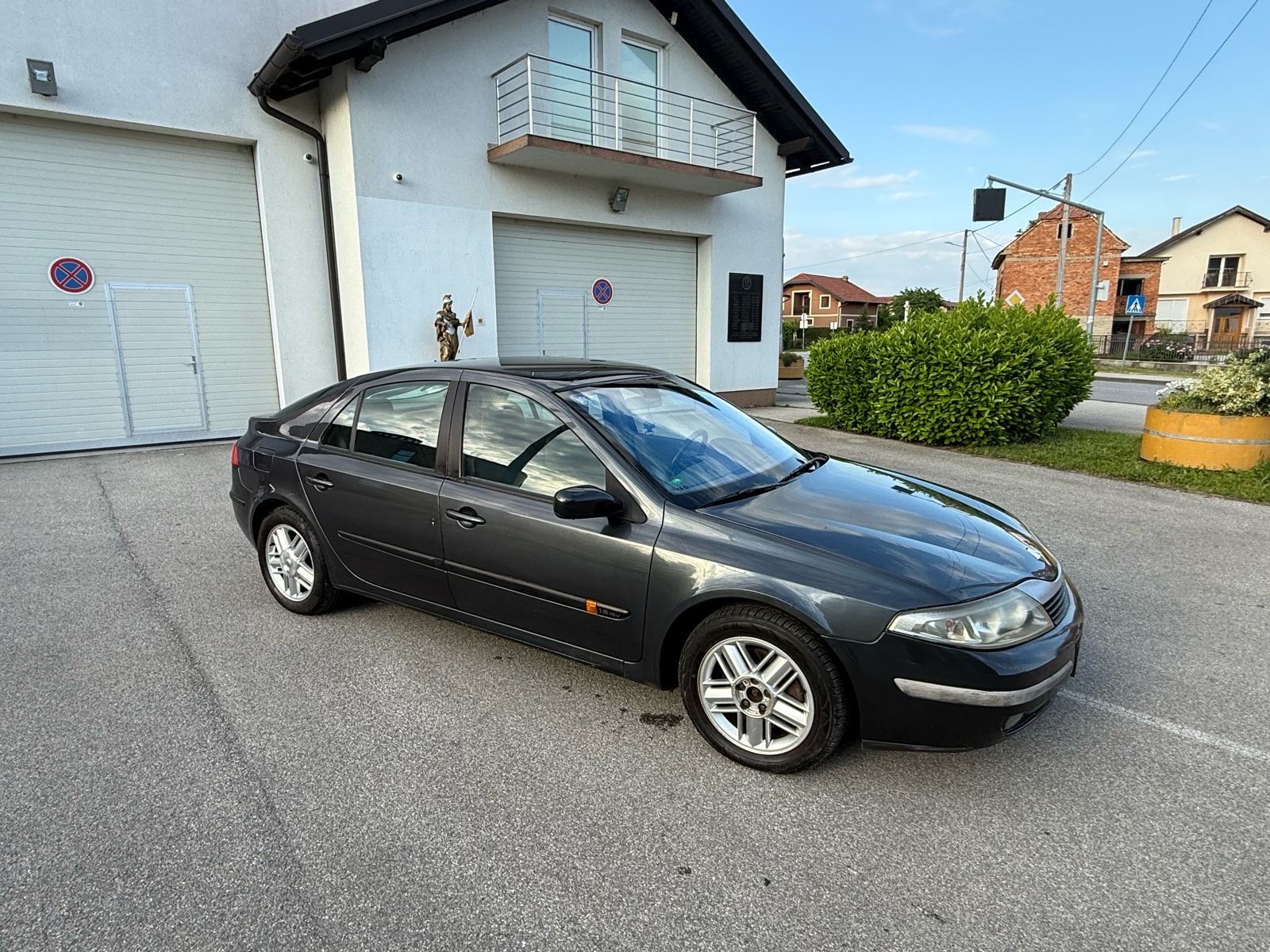 Renault Laguna 1,8 16V AUTOMATIK KLIMA SPREMAN ZA REG, fotografija 5
