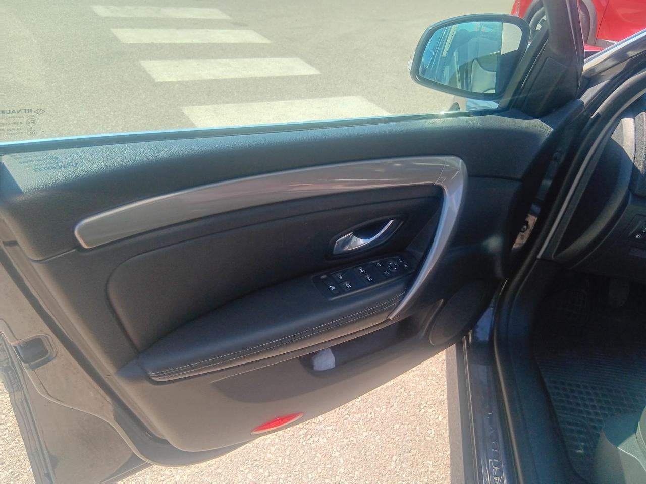 Renault Laguna Evolution 1,5 dCi, fotografija 10