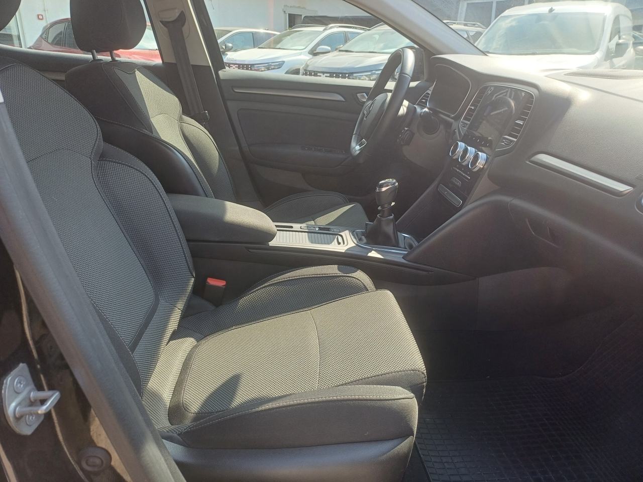 Renault Mégane 1.5 dCi 115 KS/ SA PDV-om/ Apple CAR/ FULL LED/ PDC/, fotografija 17