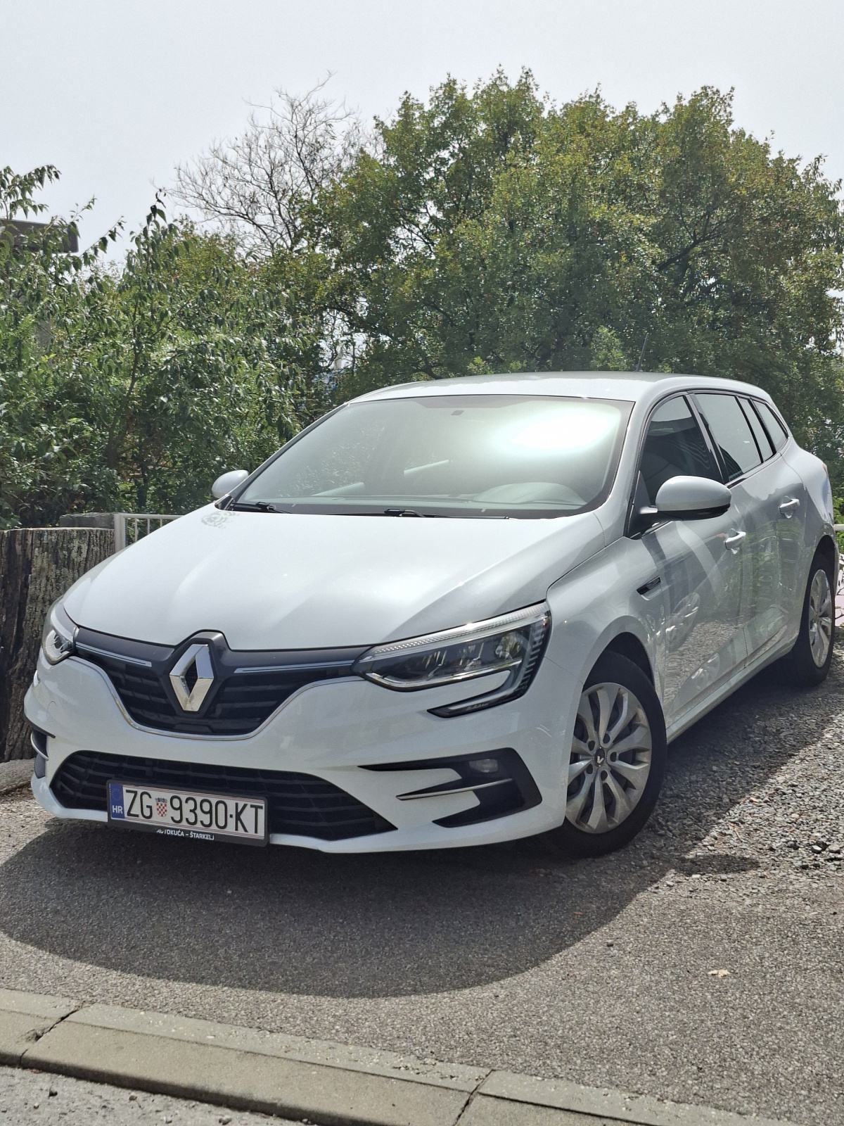 Renault Mégane Grandtour 1.3 TCe, 116 KS, benzin, 6-brzinski ruč.mj., pogled izvana - slika 1