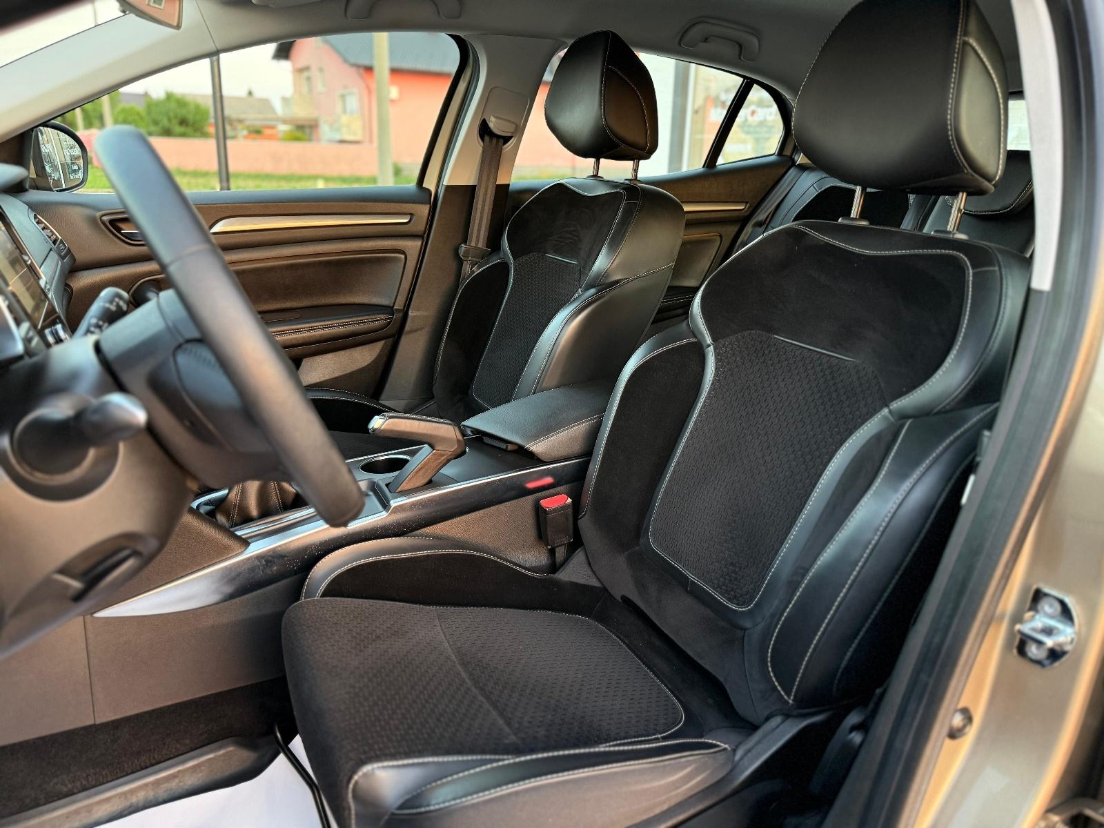 Renault Megane 1.2 16V INTENS,97kw,1.vl,94.000km,SERVISNA,MOG.KREDITA, fotografija 11