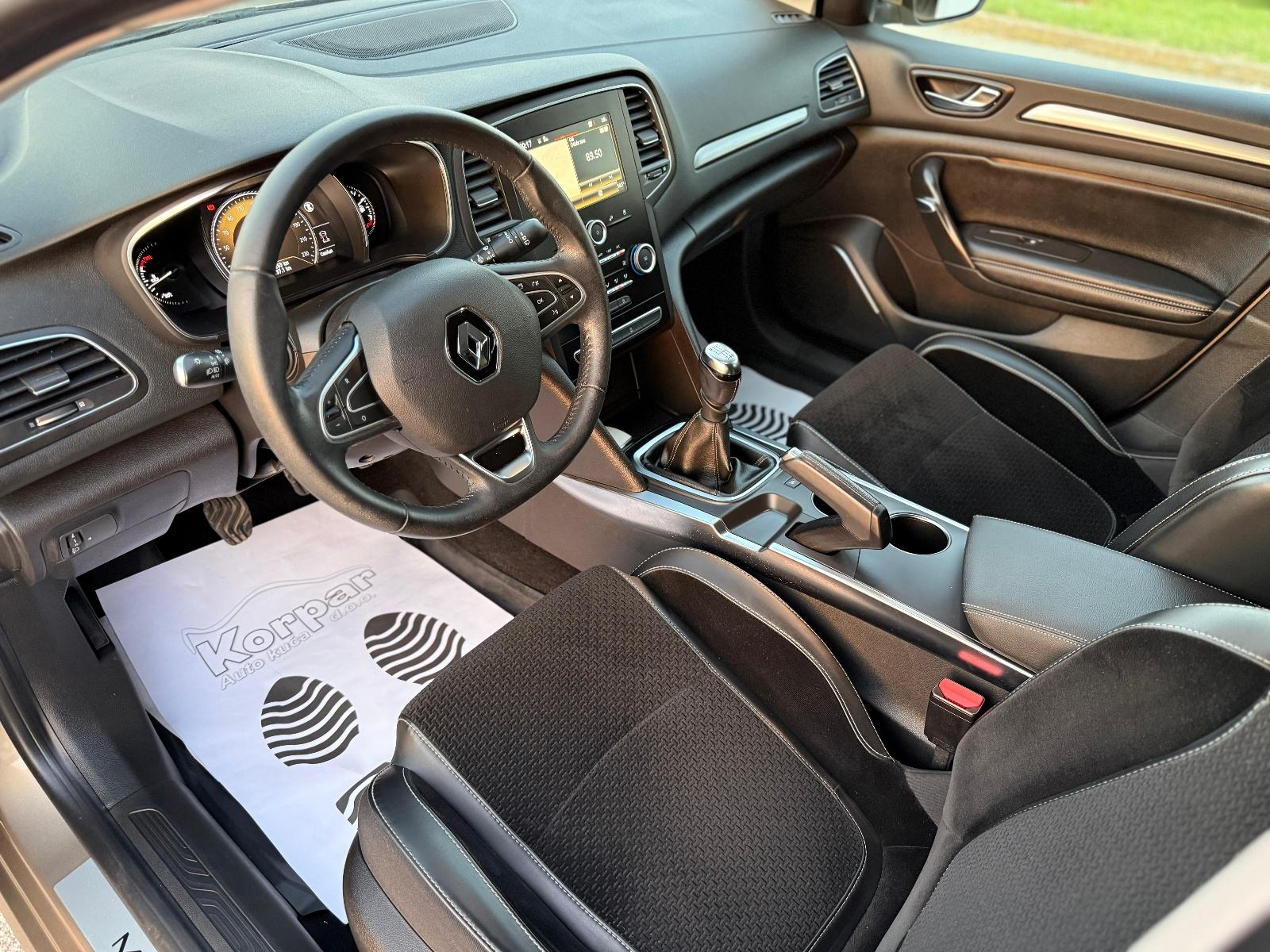 Renault Megane 1.2 16V INTENS,97kw,1.vl,94.000km,SERVISNA,MOG.KREDITA, fotografija 9