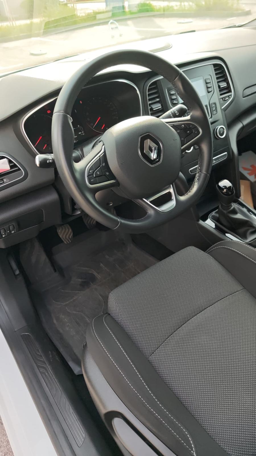 Renault Megane 1.3TCE, fotografija 1