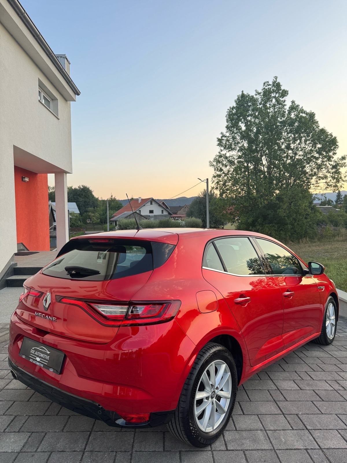 RENAULT MEGANE 1,5 dCi 110KS, INTENS, 1.VL, VELIKI SERVIS, TOP, fotografija 4