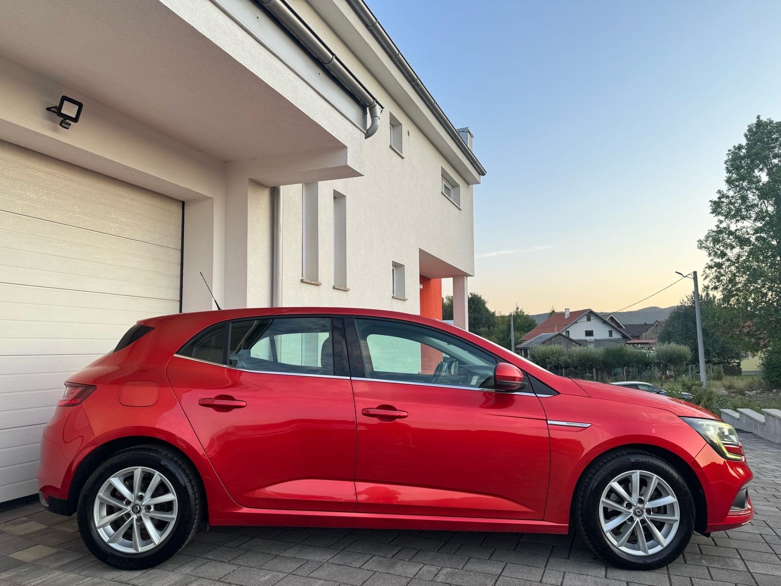 RENAULT MEGANE 1,5 dCi 110KS, INTENS, 1.VL, VELIKI SERVIS, TOP, fotografija 3