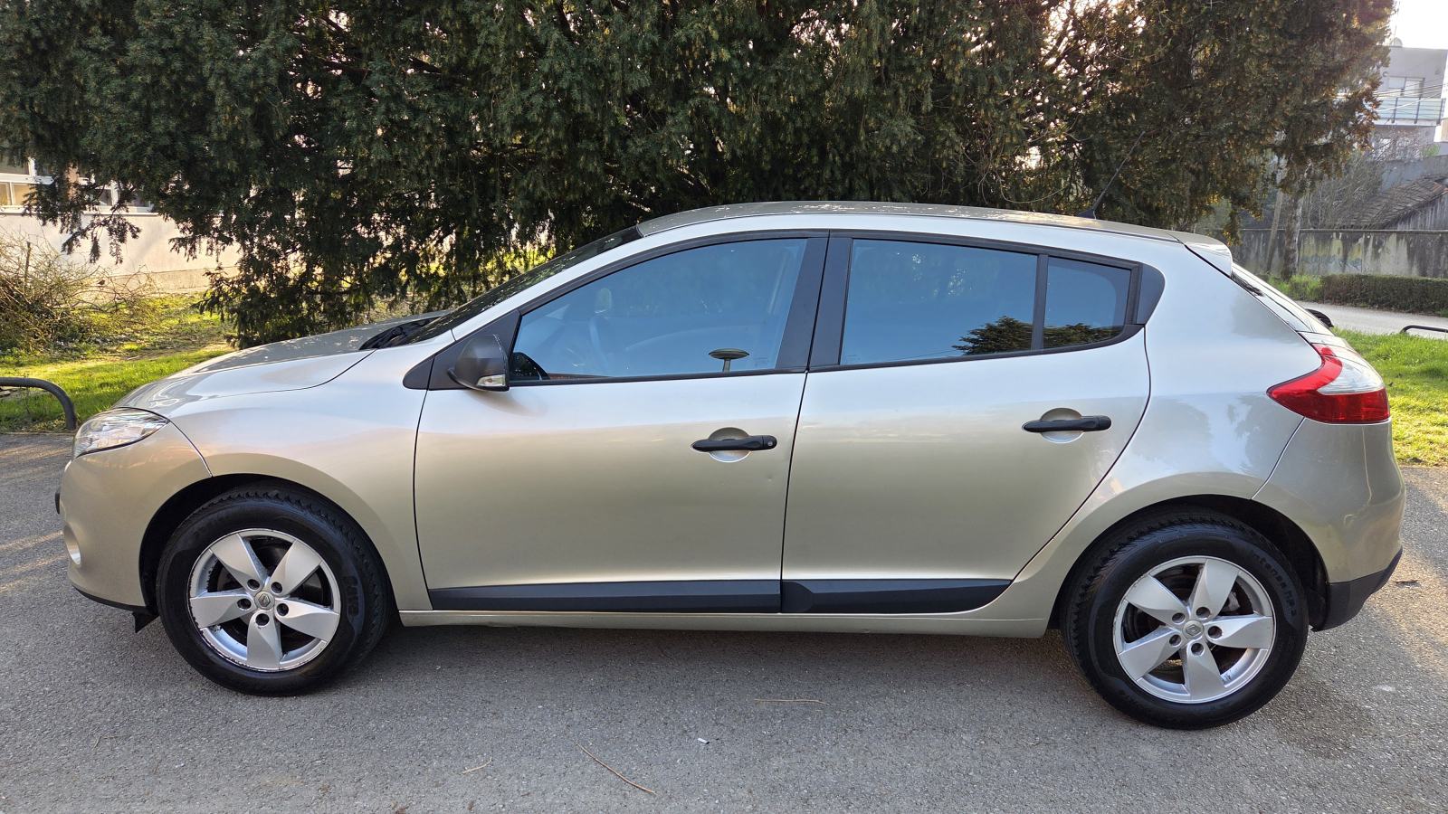 Renault Megane 1.5 dCi 2010.g.Reg.07/2027.g.KLIMA.alu,HR auto!!odličan, fotografija 8