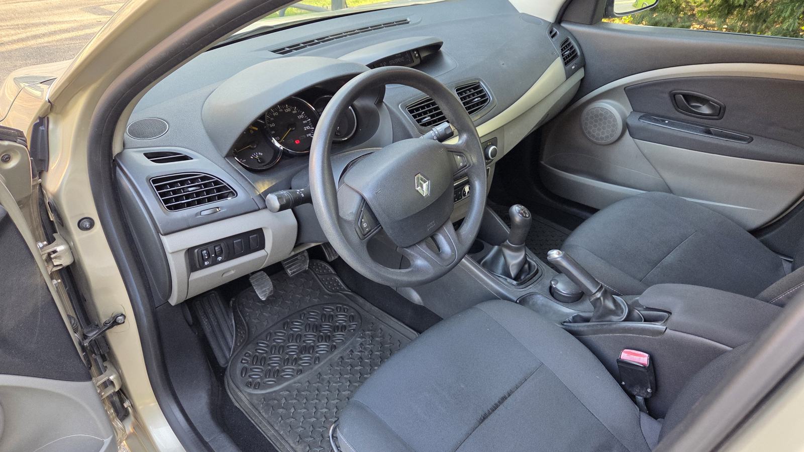 Renault Megane 1.5 dCi 2010.g.Reg.07/2027.g.KLIMA.alu,HR auto!!odličan, fotografija 13