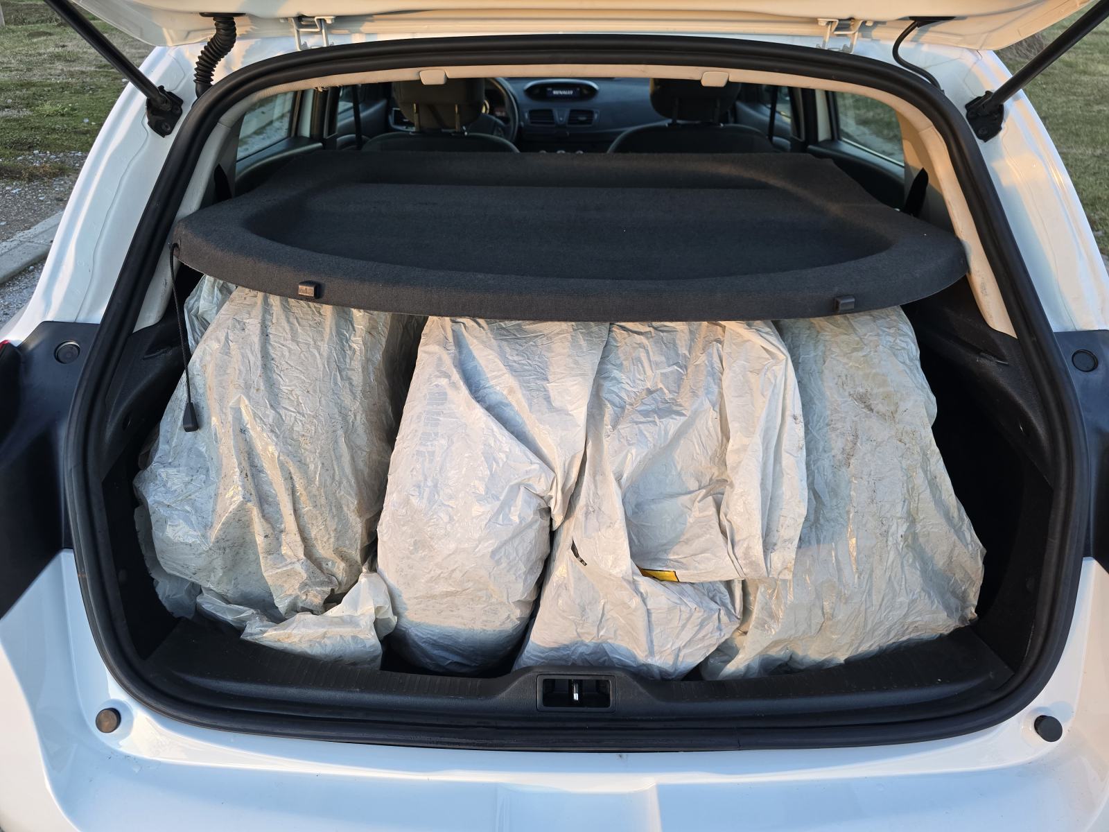 Renault Megane 1.5 dCi-2016gd.md-MEDIA-156tkm,klima,tempomat,alu,KARTI, fotografija 8