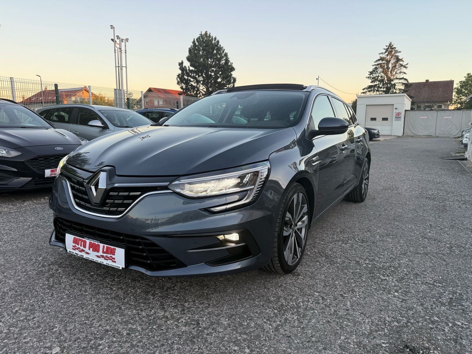 Renault Megane 1.5 dCi Automatik, 1.Vlasnik, HR auto, Panorama, fotografija 1
