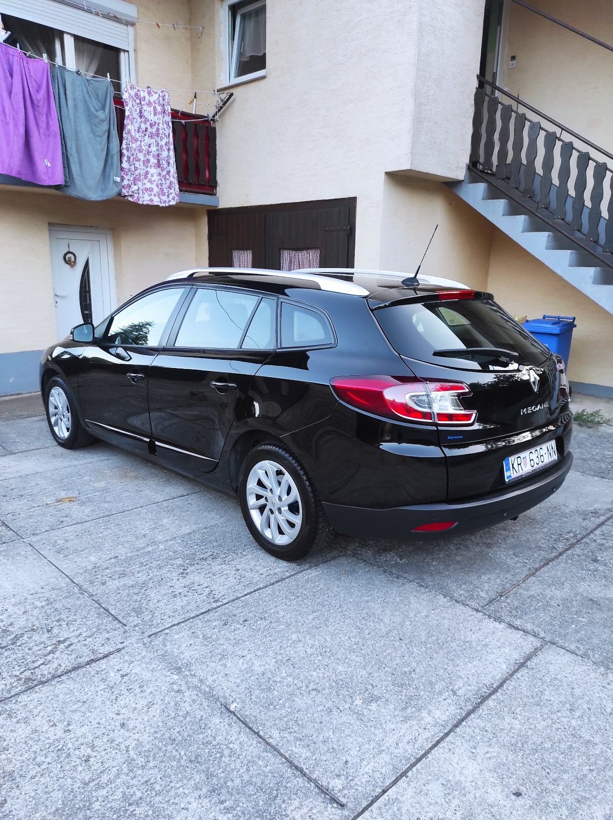 Renault Megane 1.5 dci expression *Izuzetno sačuvan njegovan održavan*, pogled izvana - slika 4