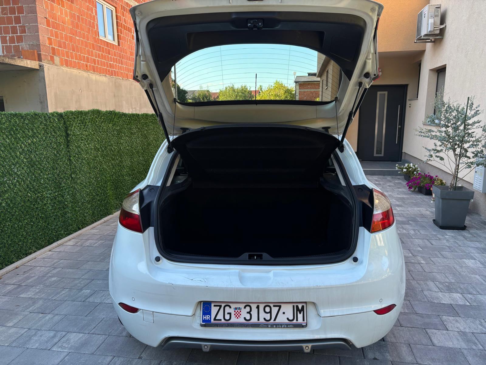 Renault Megane 1,5 dCi GT line, fotografija 10