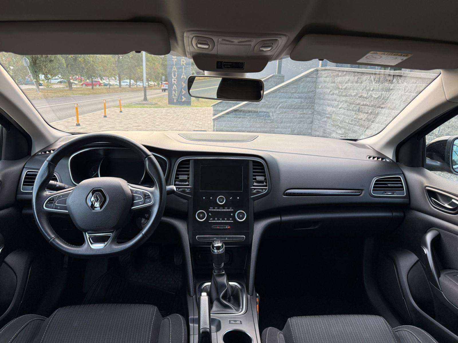 Renault Megane 1,5 dCi - NOVI MODEL - V SERVIS - REG 04/27 - PRILIKA !, fotografija 13