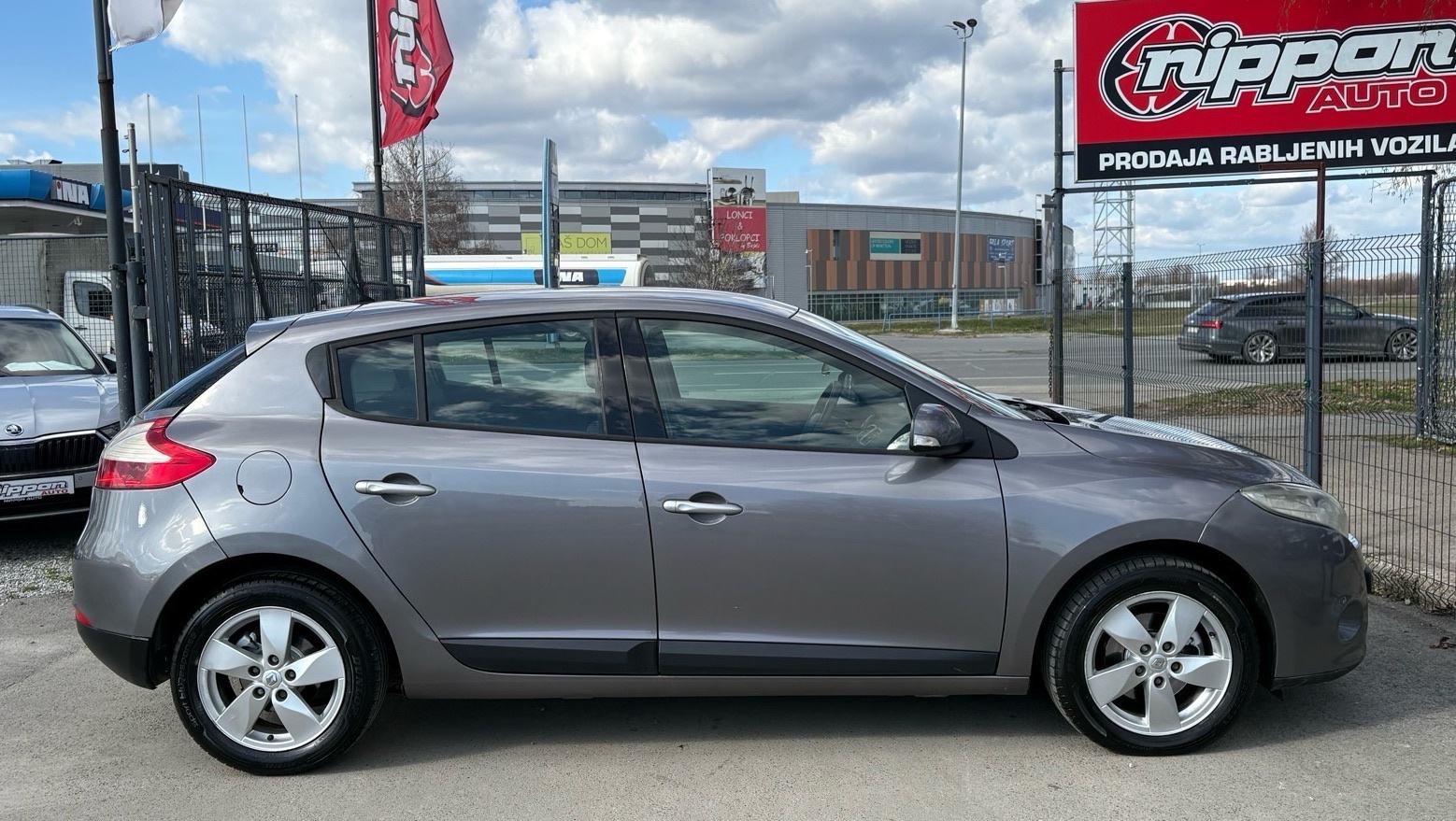 Renault Megane 1,5 dCi REG:04/2027 - KLIMA - AUTOKREDIT, fotografija 7