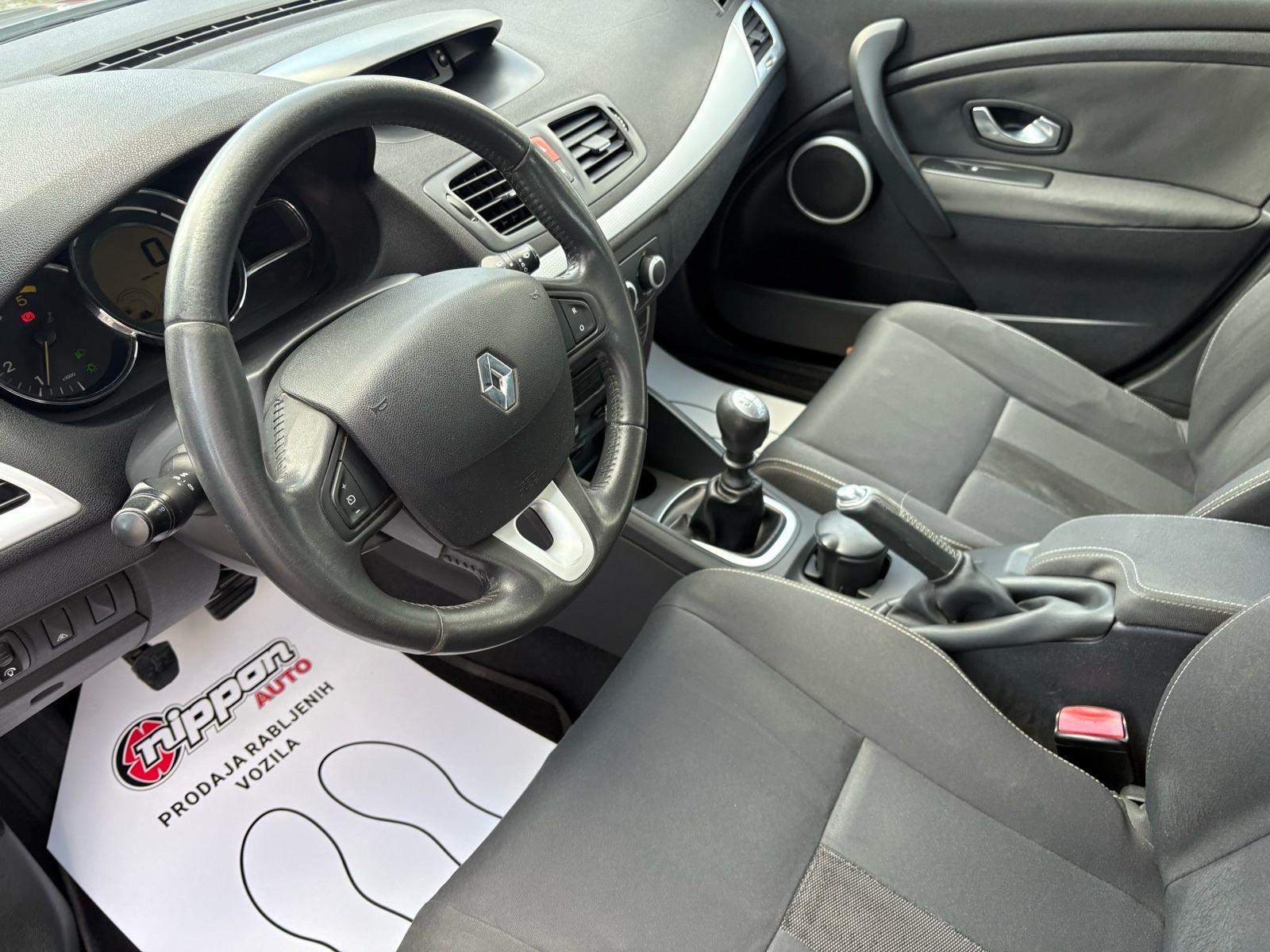 Renault Megane 1,5 dCi REG:04/2027 - KLIMA - AUTOKREDIT, fotografija 10