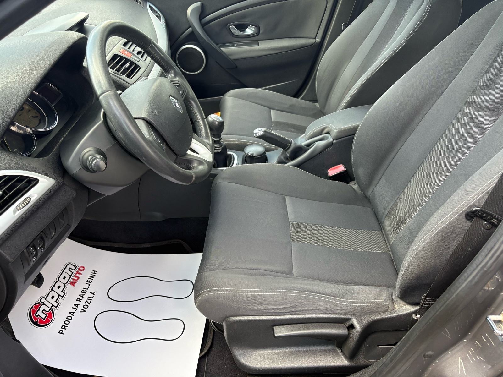 Renault Megane 1,5 dCi REG:04/2027 - KLIMA - AUTOKREDIT, fotografija 11