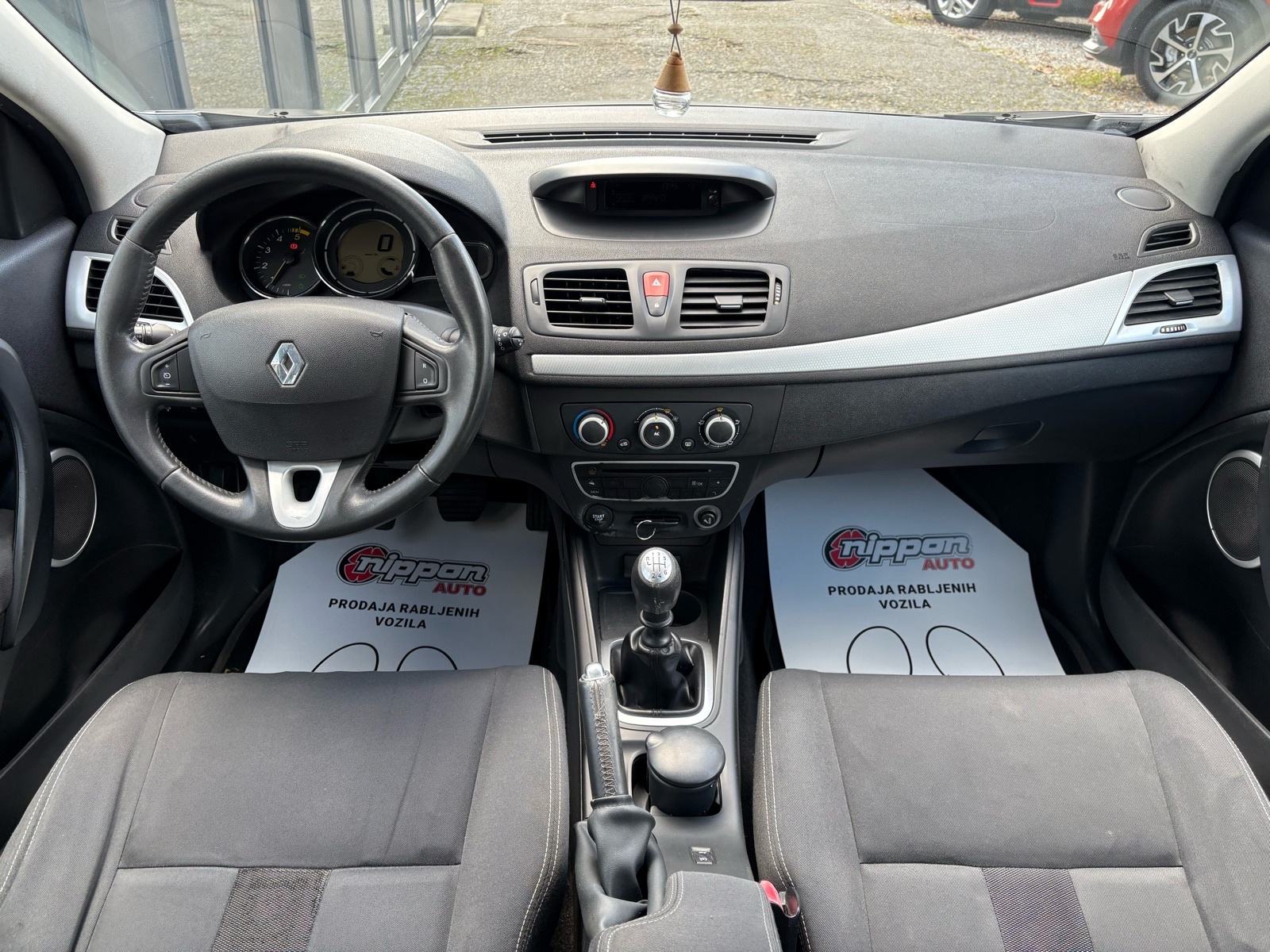 Renault Megane 1,5 dCi REG:04/2027 - KLIMA - AUTOKREDIT, fotografija 12