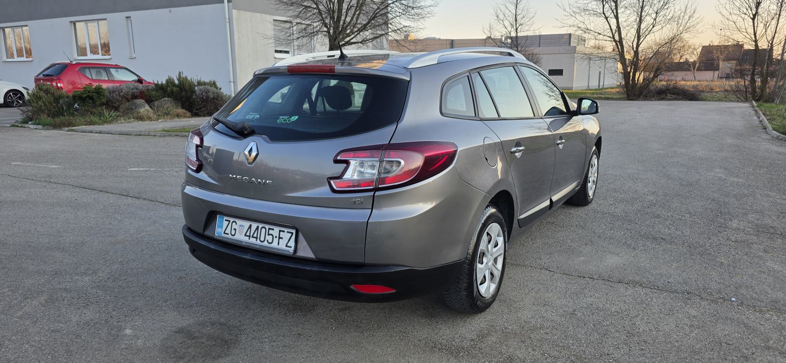 Renault Megane 1,5 dCi reg. do 07/27, Odlično stanje, fotografija 15