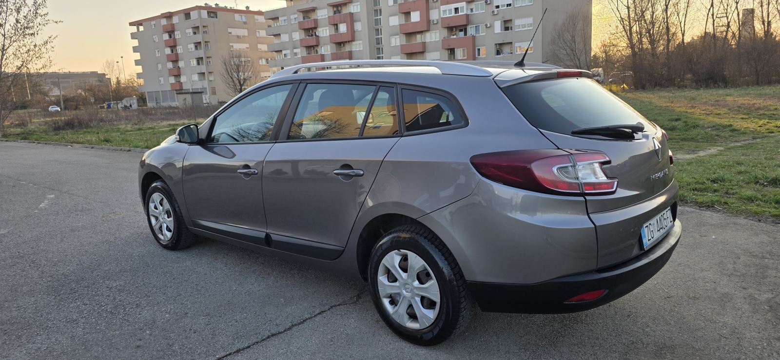 Renault Megane 1,5 dCi reg. do 07/27, Odlično stanje, fotografija 19