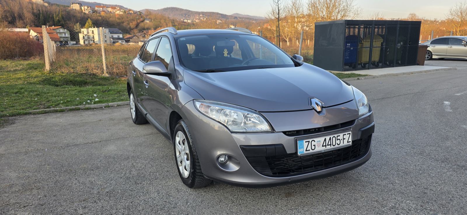 Renault Megane 1,5 dCi reg. do 07/27, Odlično stanje, fotografija 9