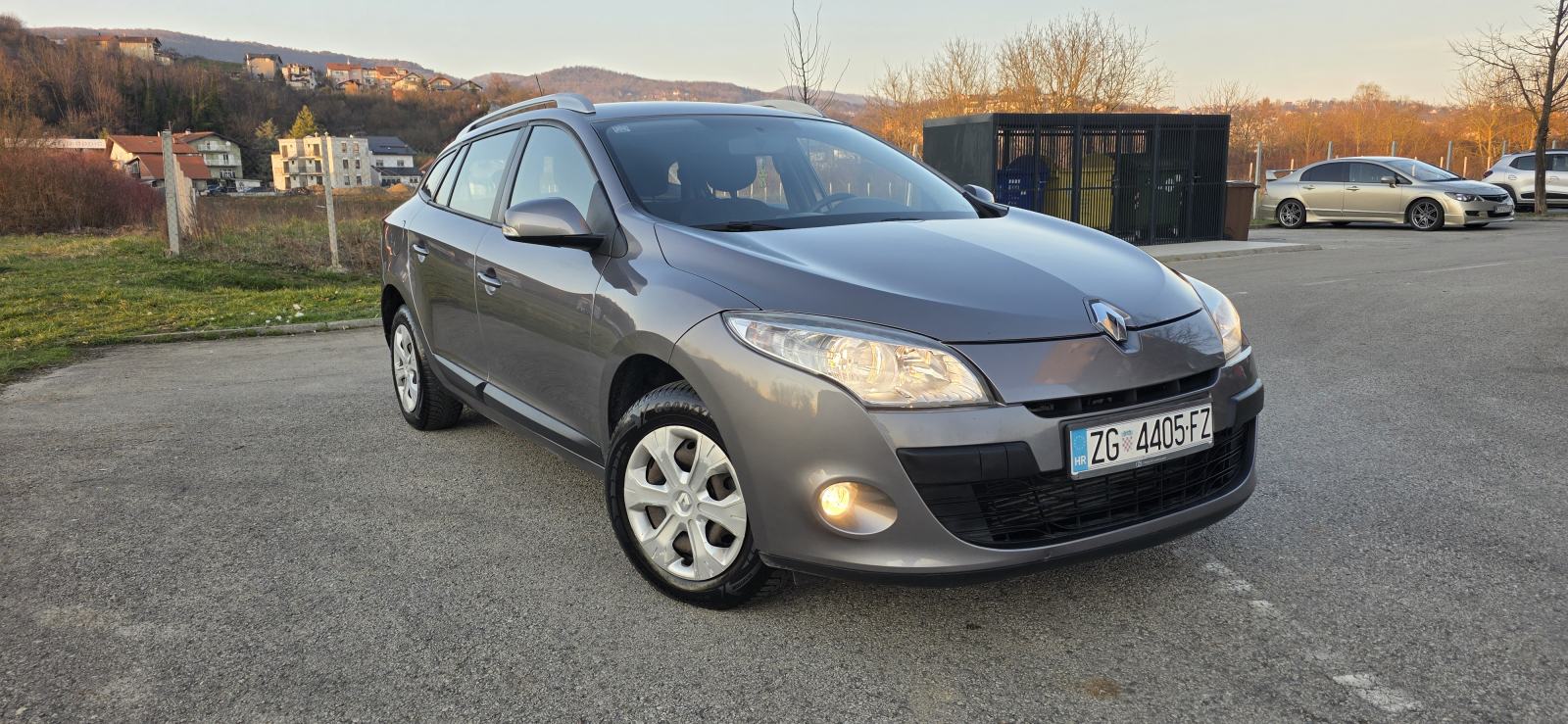 Renault Megane 1,5 dCi reg. do 07/27, Odlično stanje, fotografija 2