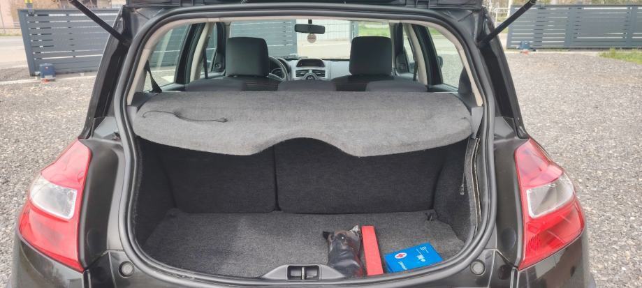 Renault Megane 1,5 dCi, fotografija 7