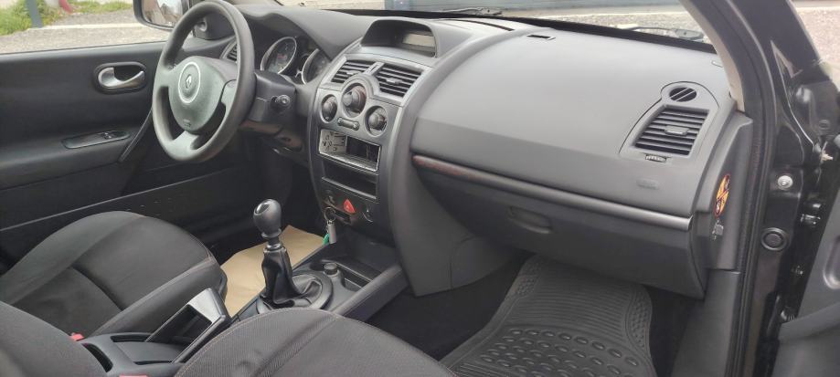 Renault Megane 1,5 dCi, fotografija 9