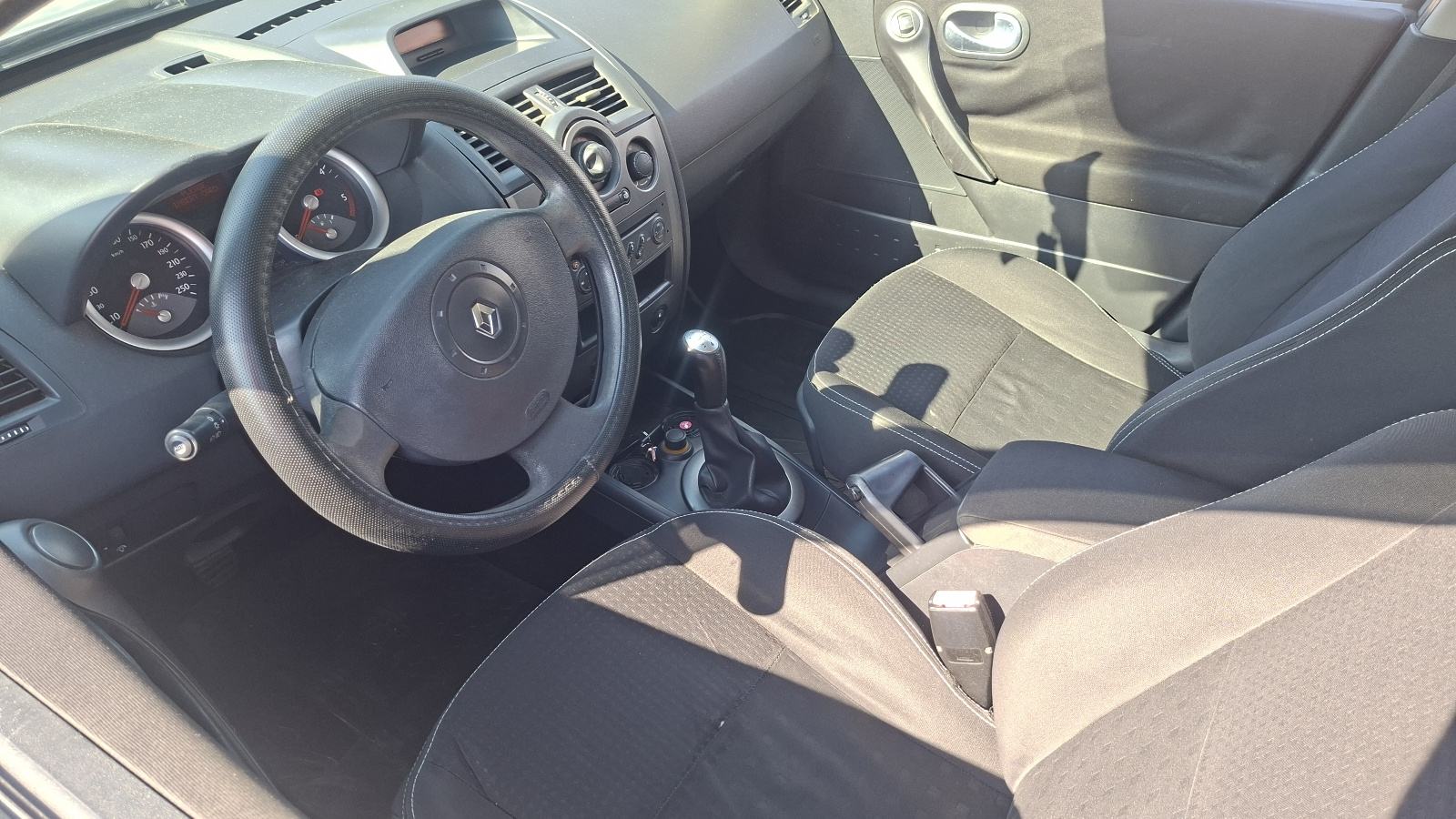 Renault Megane 1,5 dCi, fotografija 15