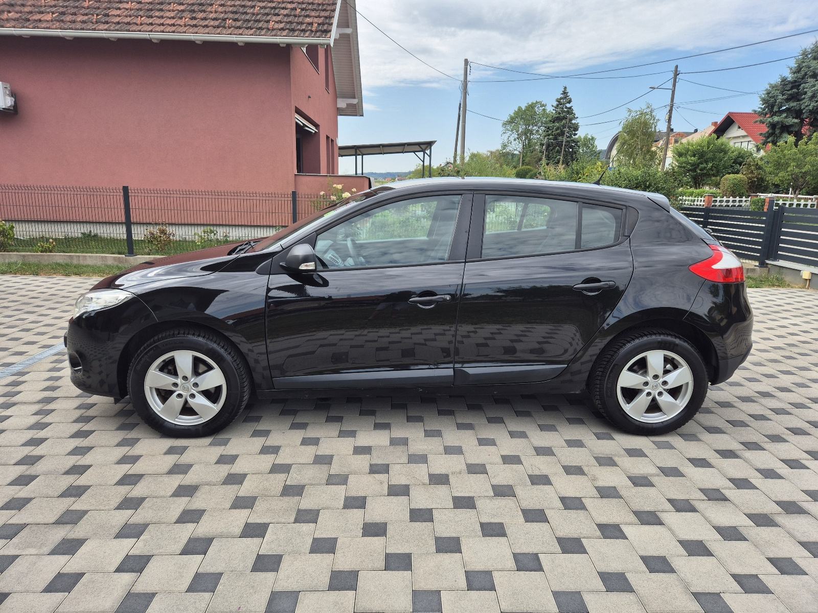 Renault Megane 1.6 16V 2011g REG:05/27 184 - TKm100% UREDAN AUTO, fotografija 2