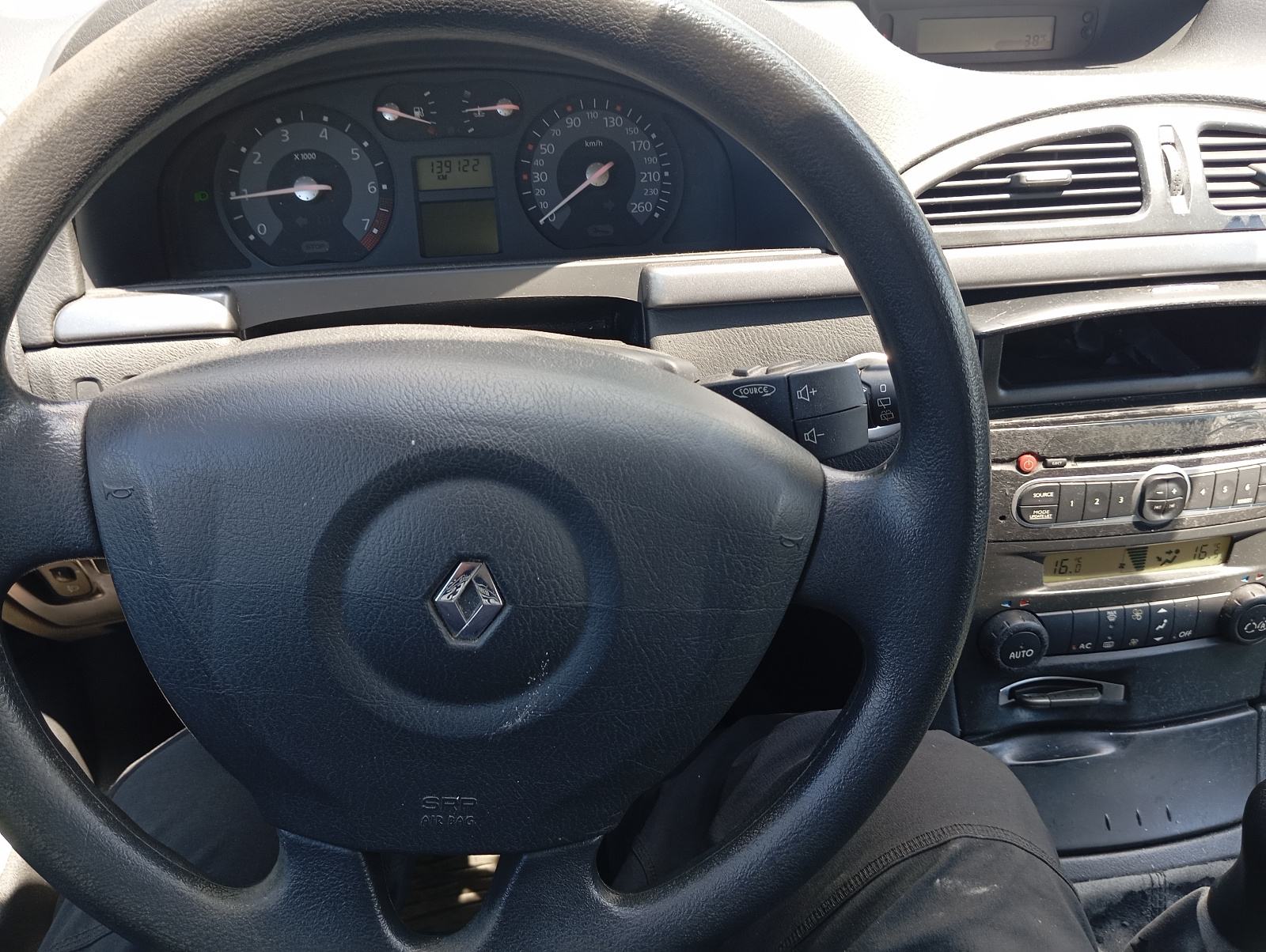 Renault Megane 1,6 16V top stanje, fotografija 2