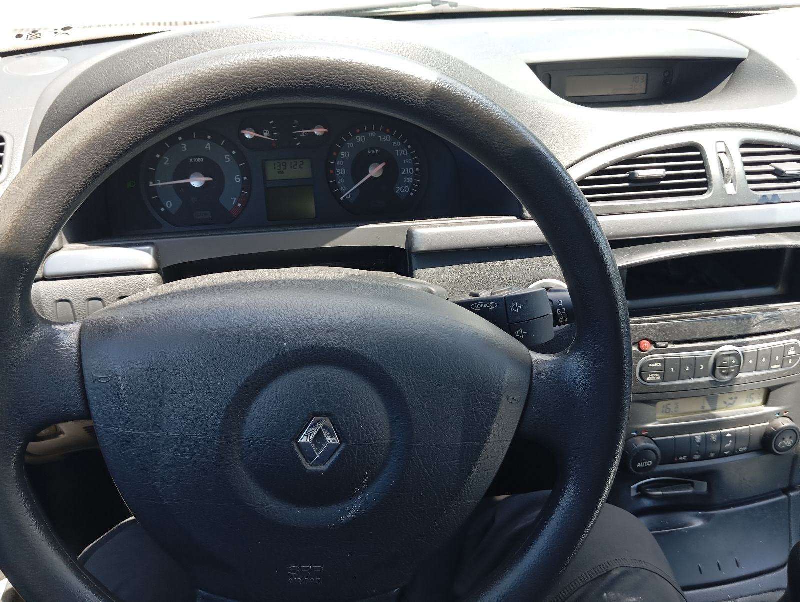 Renault Megane 1,6 16V top stanje, fotografija 6