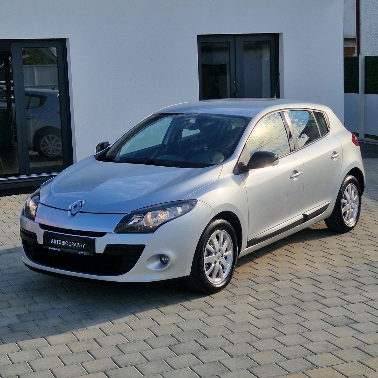 Renault Megane 1,6 benzinac ●HR auto ● 1.VLASNIK•129.ooo km ▪︎6 brzina, fotografija 1
