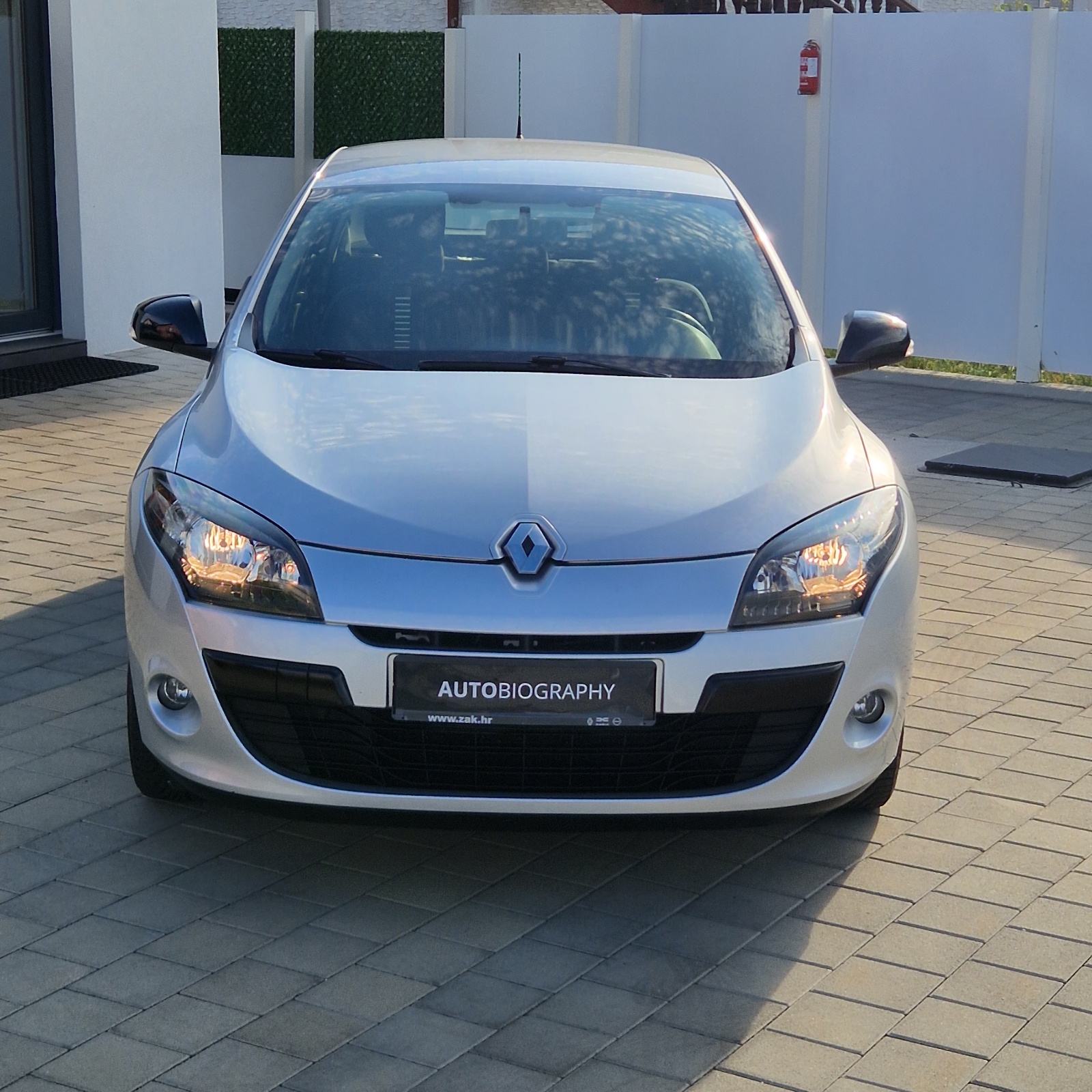 Renault Megane 1,6 benzinac ●HR auto ● 1.VLASNIK•129.ooo km ▪︎6 brzina, fotografija 2