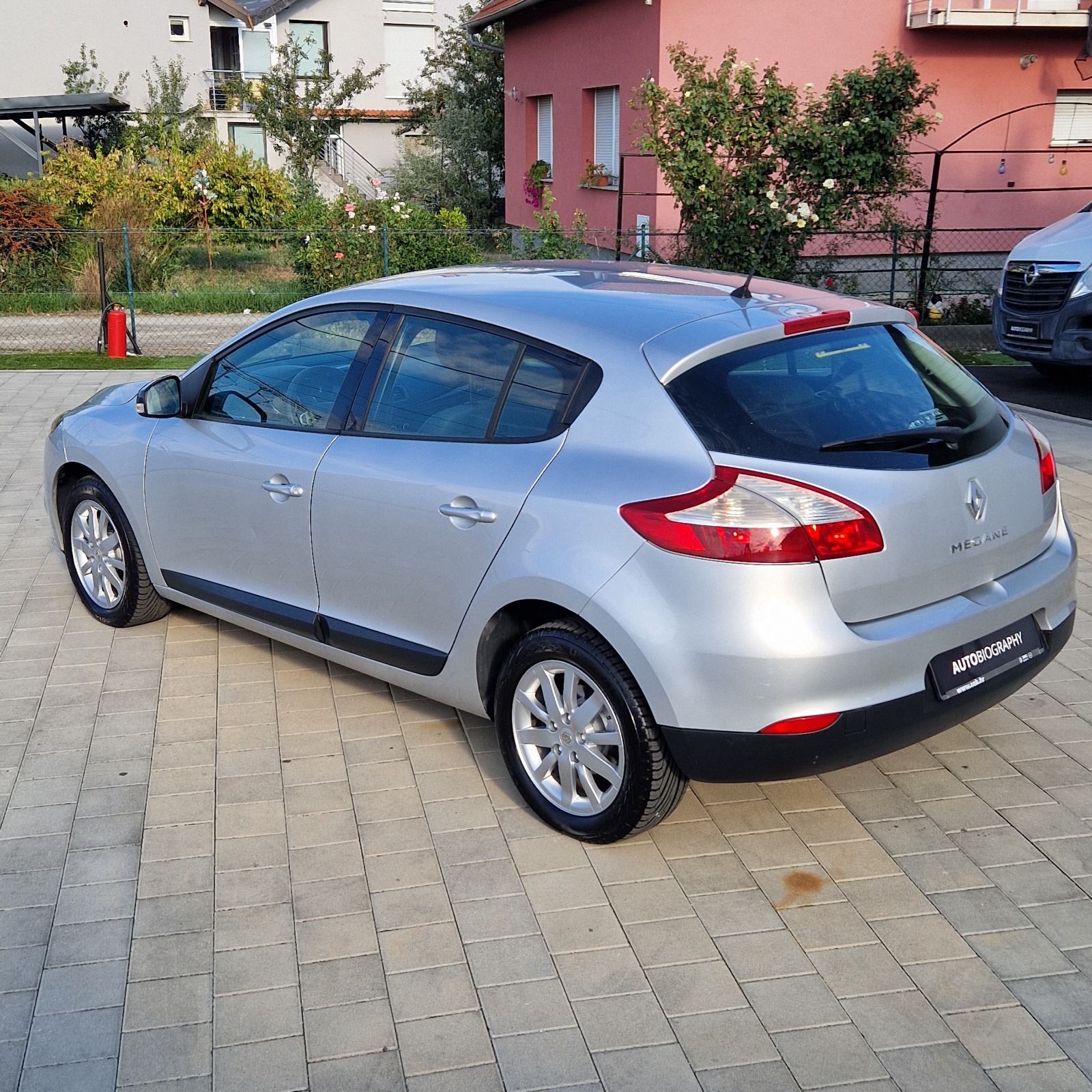 Renault Megane 1,6 benzinac ●HR auto ● 1.VLASNIK•129.ooo km ▪︎6 brzina, fotografija 6