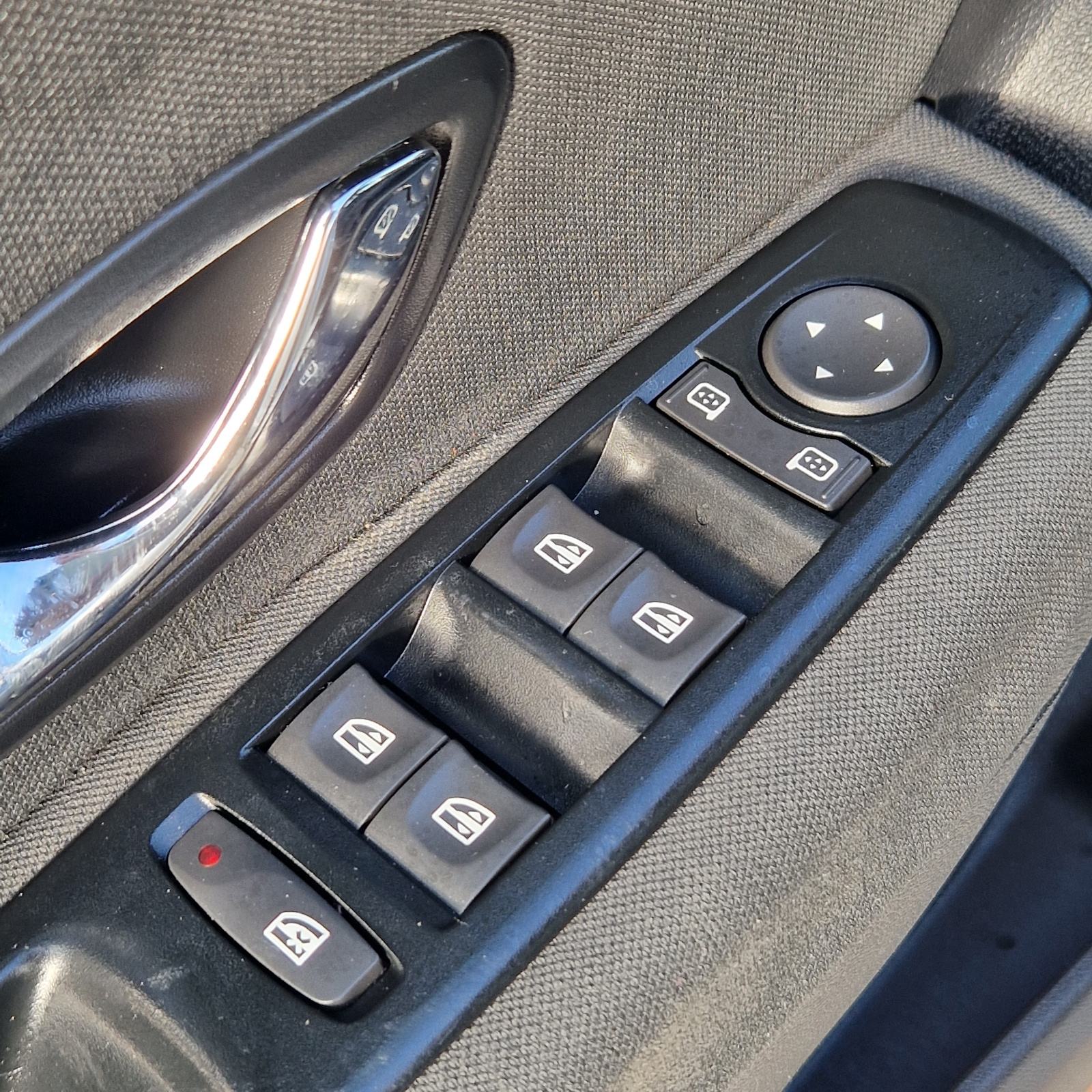 Renault Megane 1,6 benzinac ●HR auto ● 1.VLASNIK•129.ooo km ▪︎6 brzina, fotografija 12