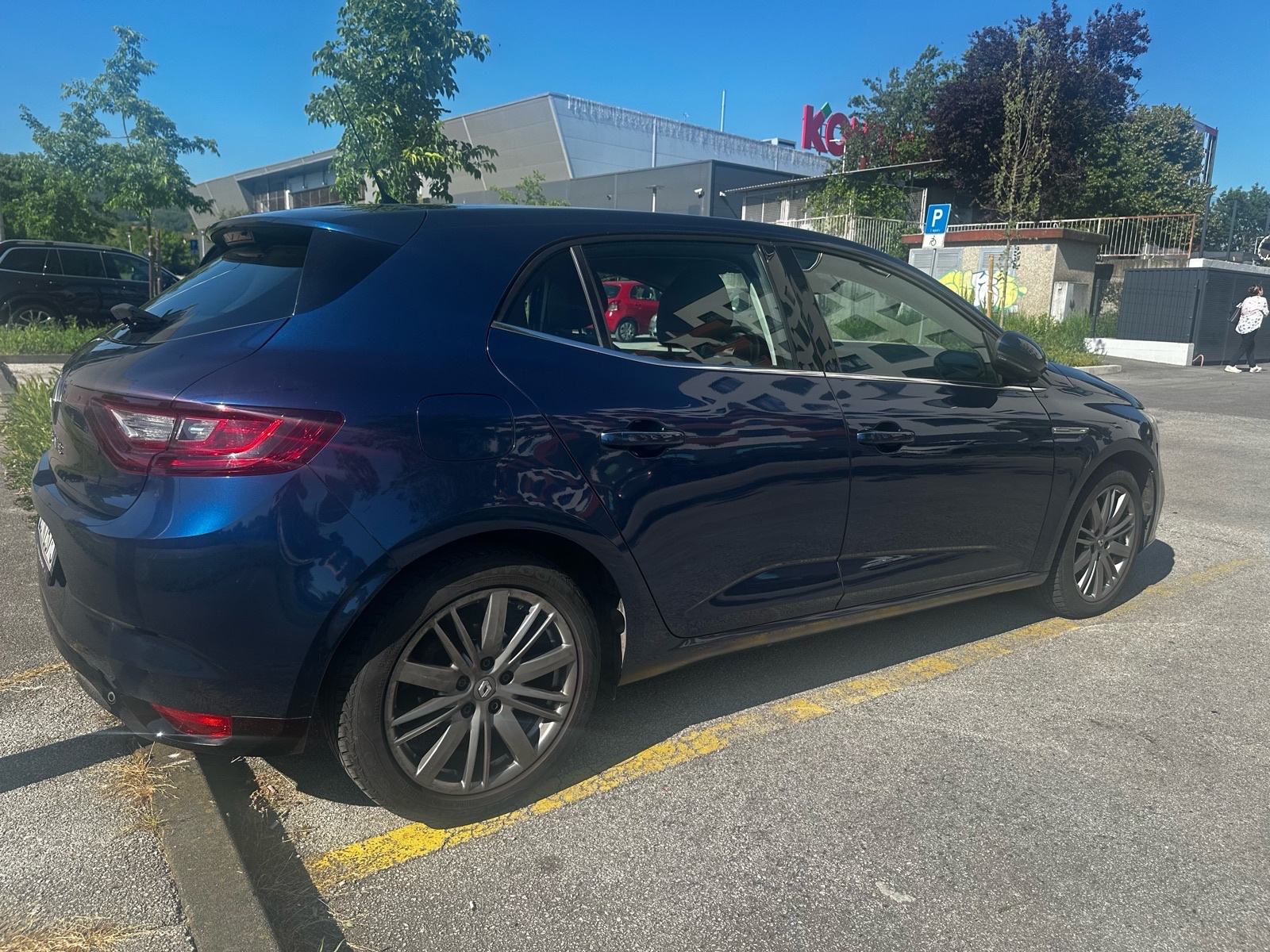 Renault Megane 2016 / benzin / REG do 06/2027, fotografija 3