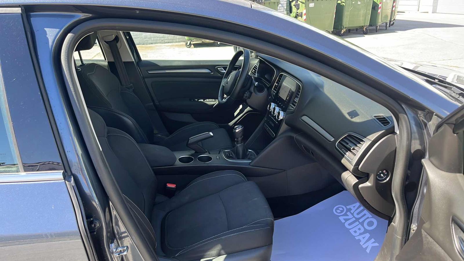 RENAULT MEGANE 2021 • PREMIUM jamstvo • AutoZubak Rabljena, fotografija 9