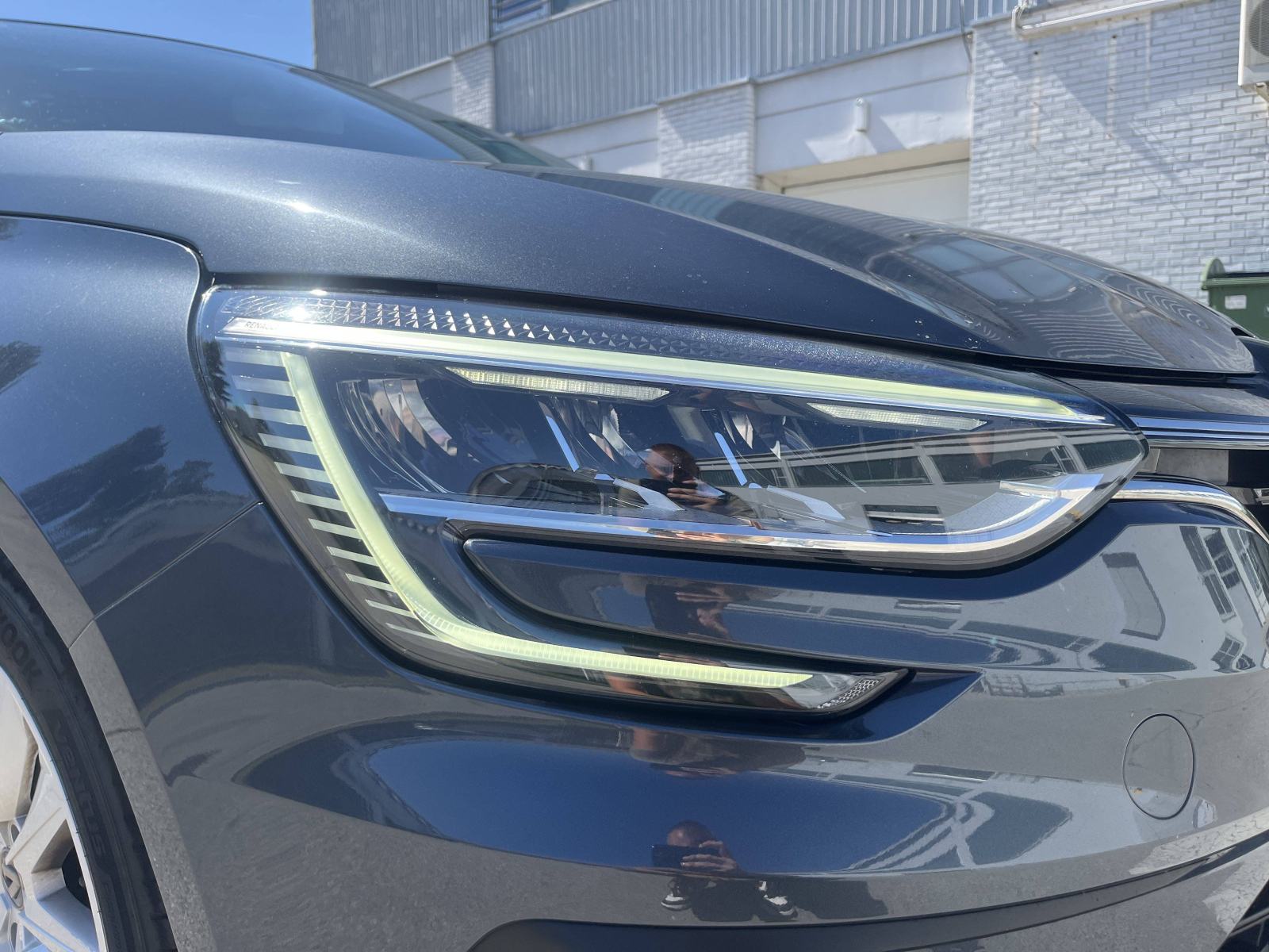 RENAULT MEGANE 2021 • PREMIUM jamstvo • AutoZubak Rabljena, fotografija 13