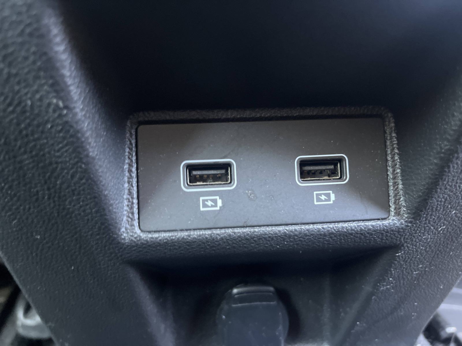 RENAULT MEGANE 2021 • PREMIUM jamstvo • AutoZubak Rabljena, fotografija 19