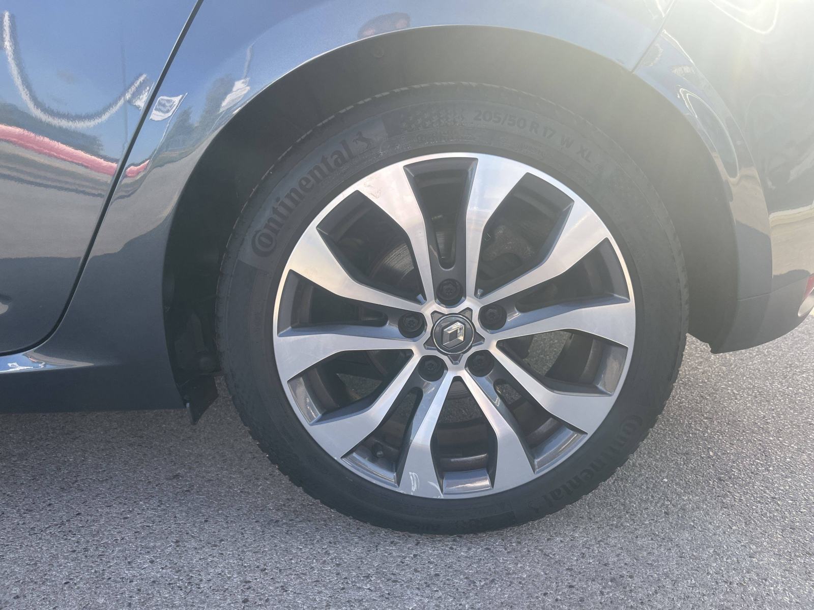 RENAULT MEGANE 2023 • PREMIUM jamstvo • AutoZubak Rabljena, fotografija 16