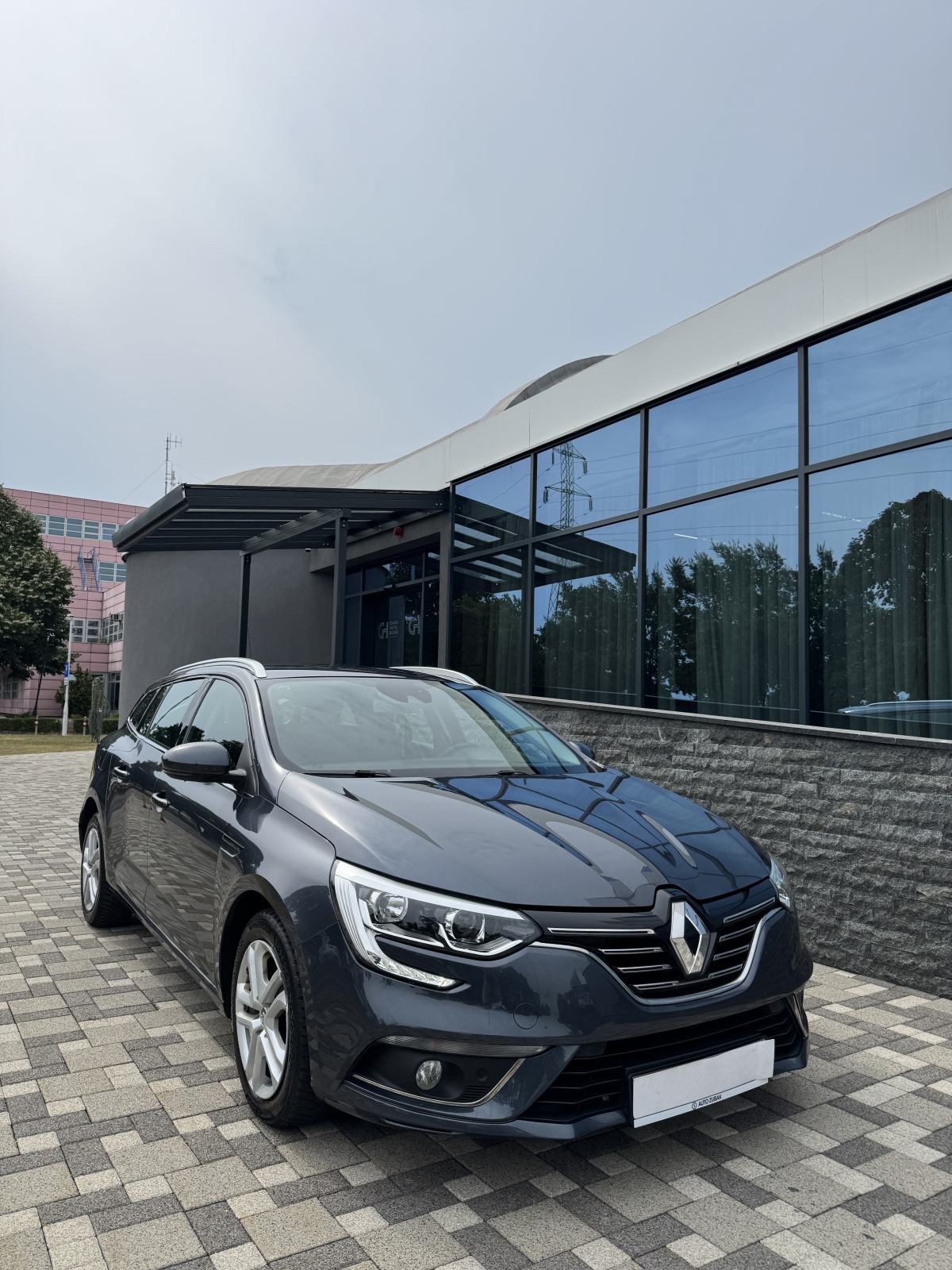 Renault Megane dCi AUTOMATIK - ATRAKTIVAN - REG 04/27 - PRILIKA !!, fotografija 2