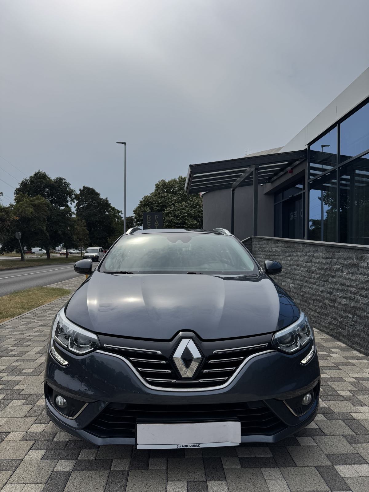 Renault Megane dCi AUTOMATIK - ATRAKTIVAN - REG 04/27 - PRILIKA !!, fotografija 3