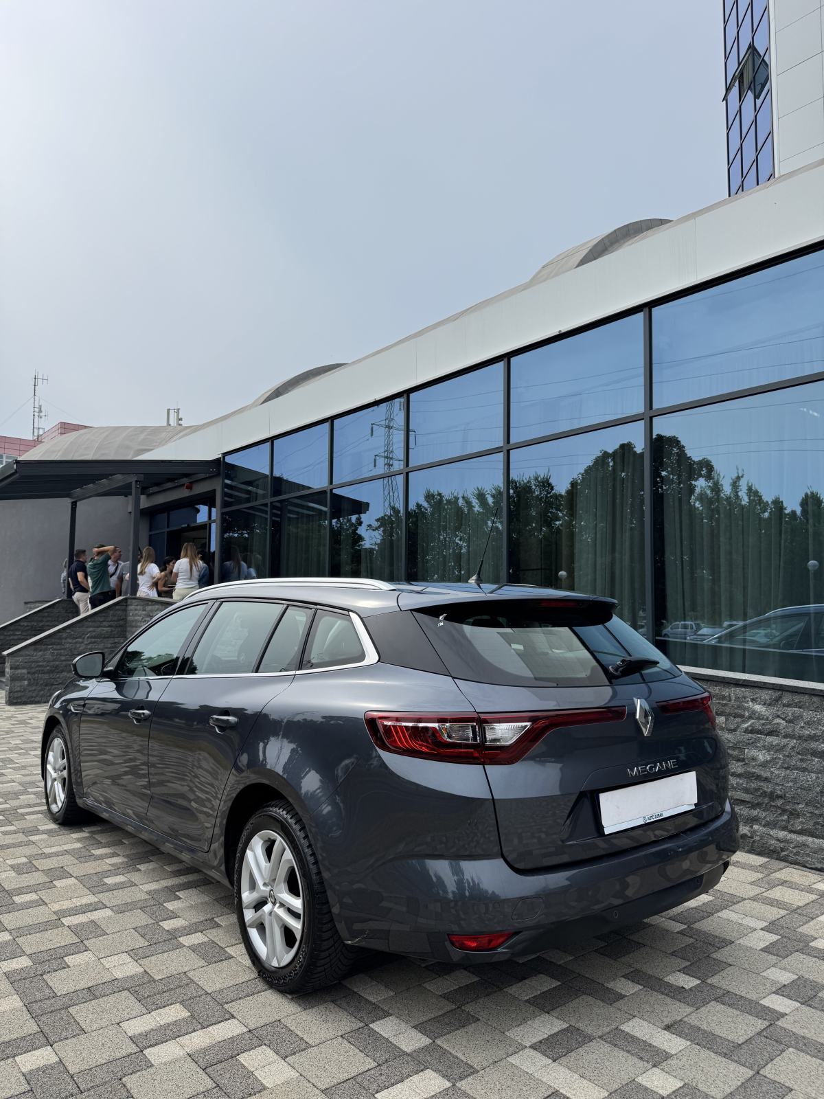 Renault Megane dCi AUTOMATIK - ATRAKTIVAN - REG 04/27 - PRILIKA !!, fotografija 7