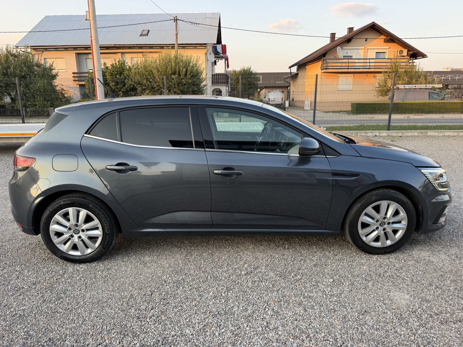 Renault Megane 1.5 dCi 115 - VIRTUAL COCPIT - KAMERA - GARANCIJA, fotografija 6