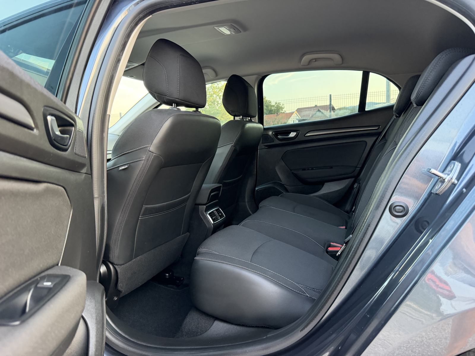 Renault Megane 1.5 dCi 115 - VIRTUAL COCPIT - KAMERA - GARANCIJA, fotografija 10
