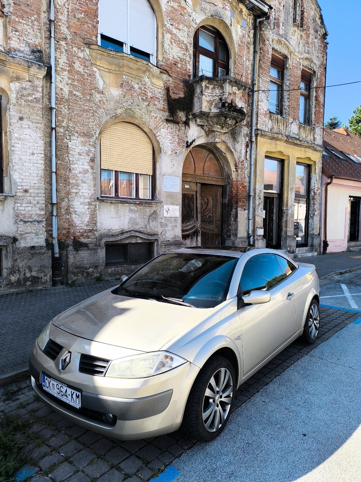 Renault Megane Cabriolet 1,6 16V, pogled izvana - slika 1
