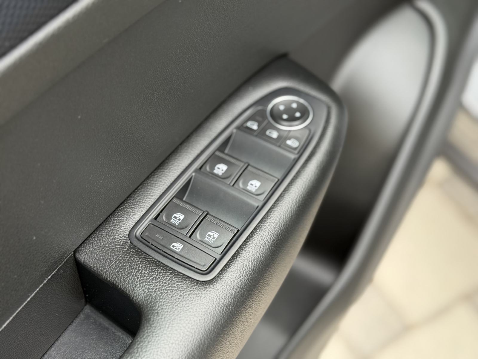 Renault Megane Conquest 1,6 E-Tech~Automatik~Virtual~Servisna~Jamstvo, fotografija 16