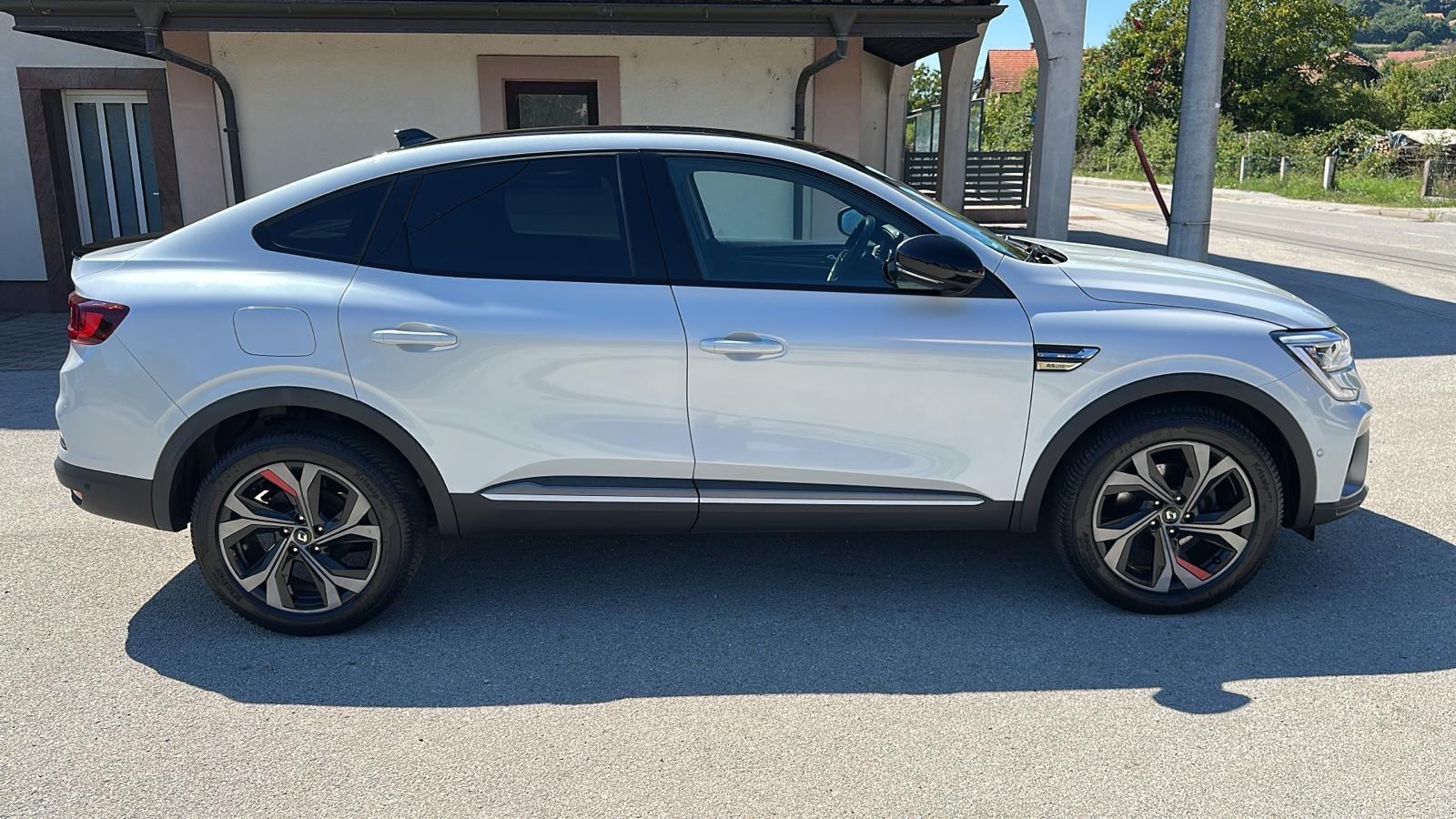 Renault Megane Conquest 1,6 E TECH HYBRID 145 Rs line full oprema, fotografija 4